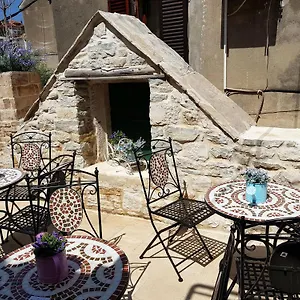 Villa Nautica Stone House Split