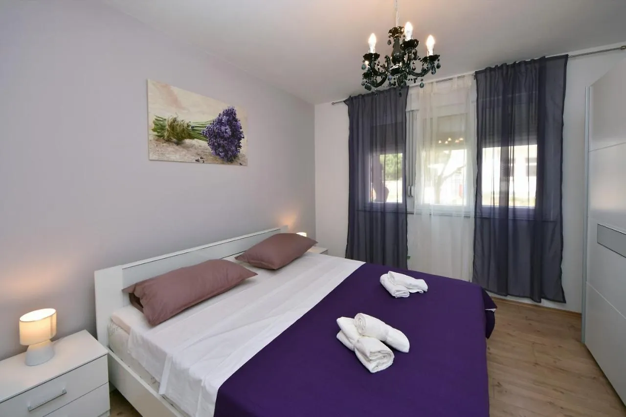 Two Bedroom Apartment Marinero زادار